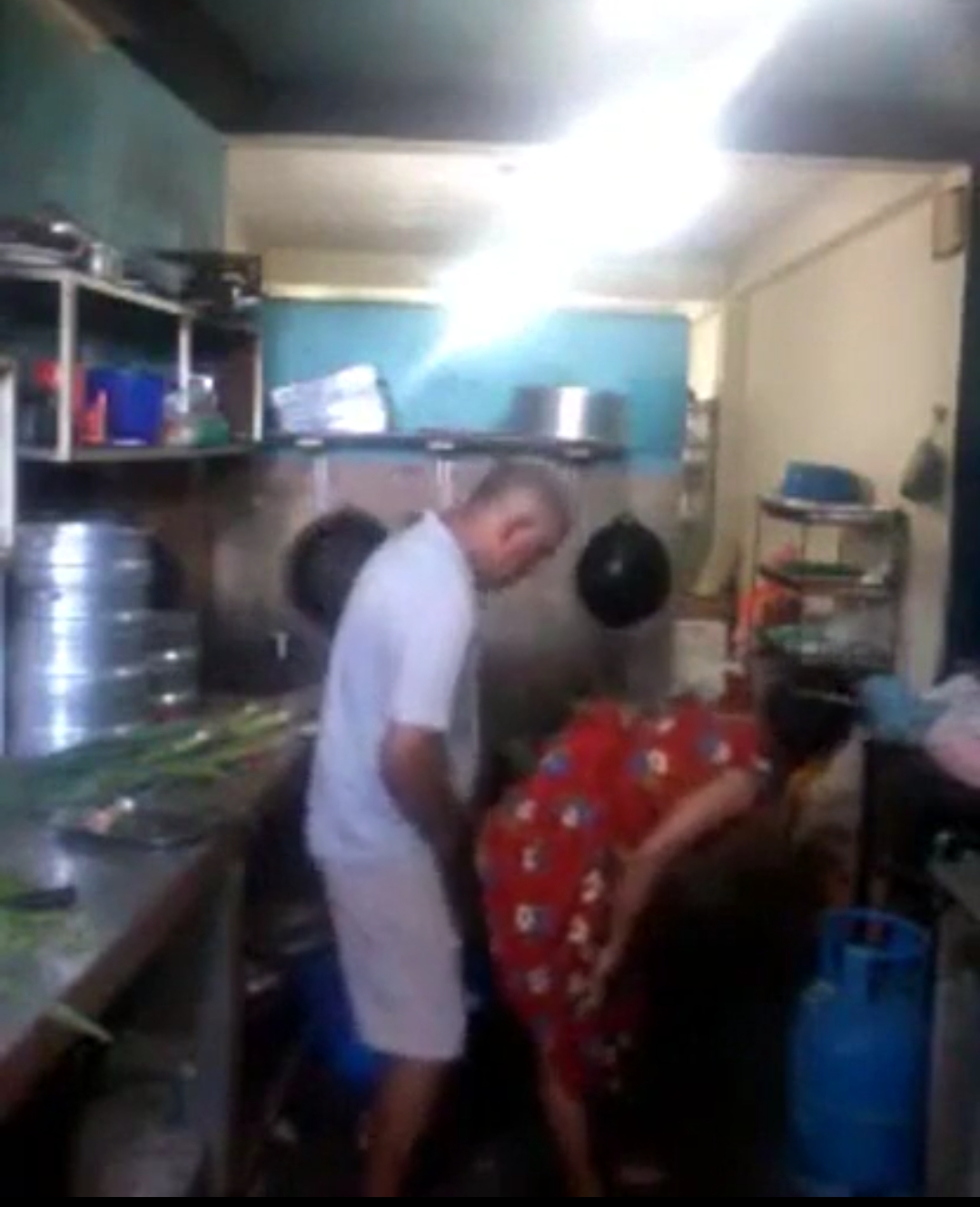 Father-In-Law Quick Sex With Son’s Wife In Kitchen