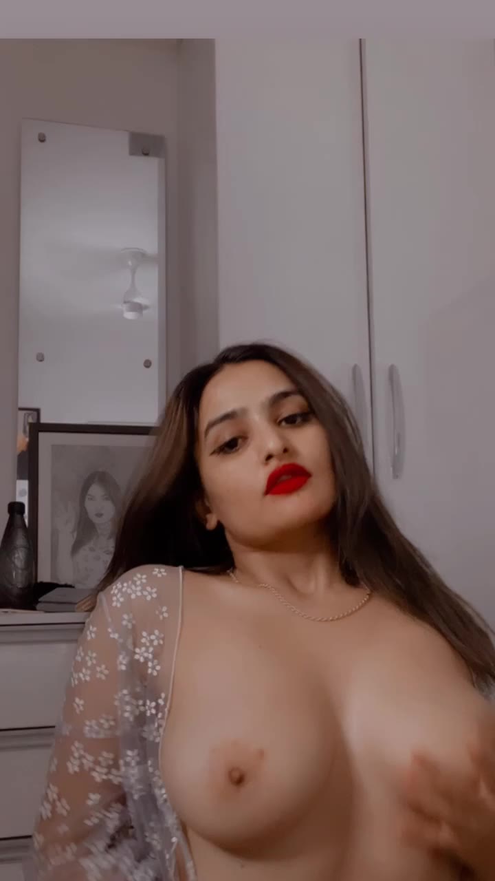 Hot Beautiful Attractive Girl Showing Her Boobs