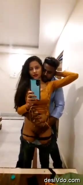 BF-GF Having Sex Infront Of Mirror