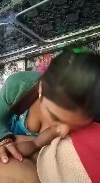Hooker Giving Blowjob In Car For Money