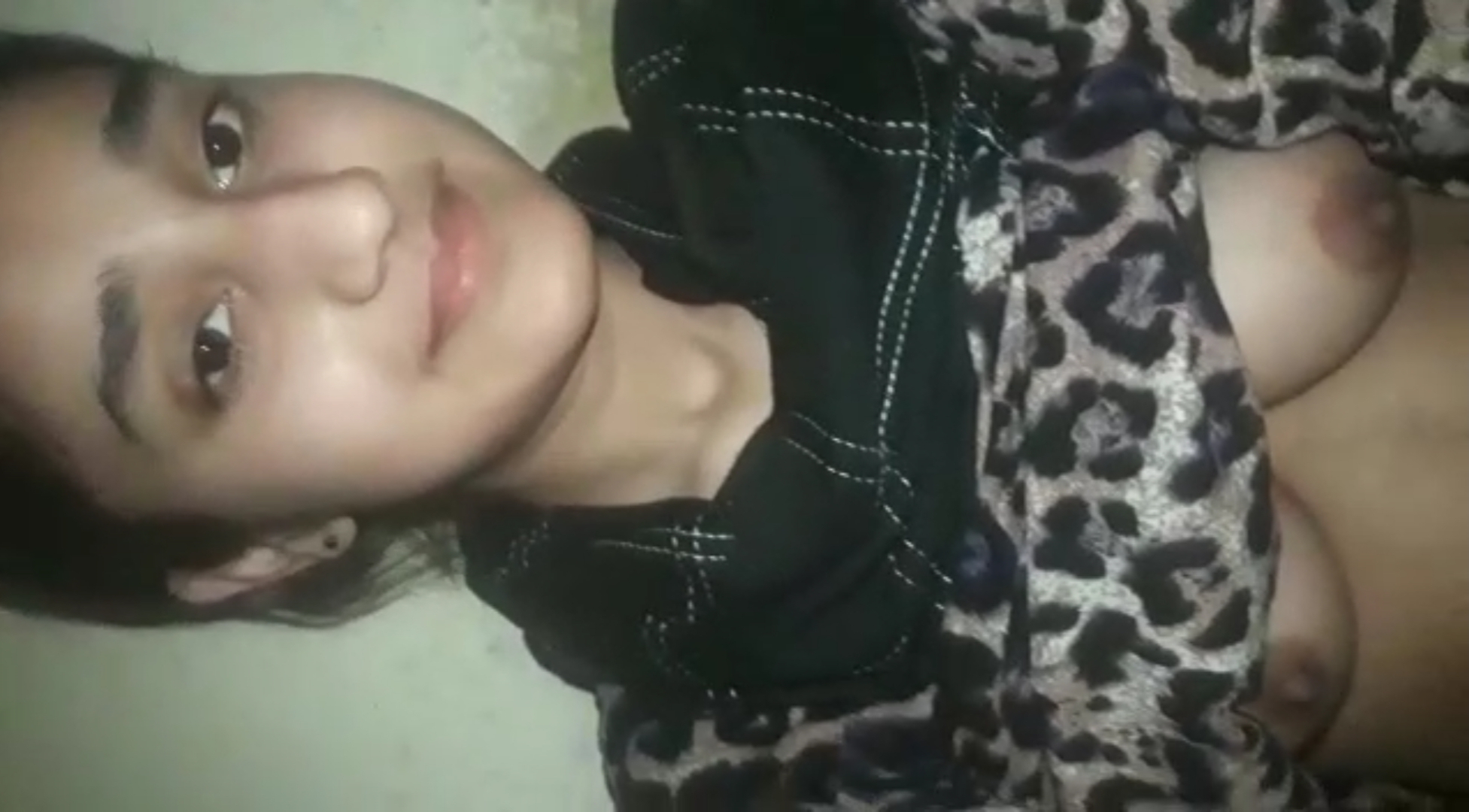 Cute Pakistani Girl Showing Everything