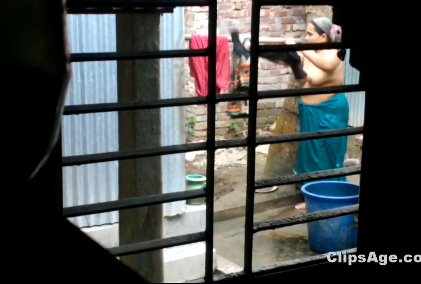 Son Spying On Mom From Windows