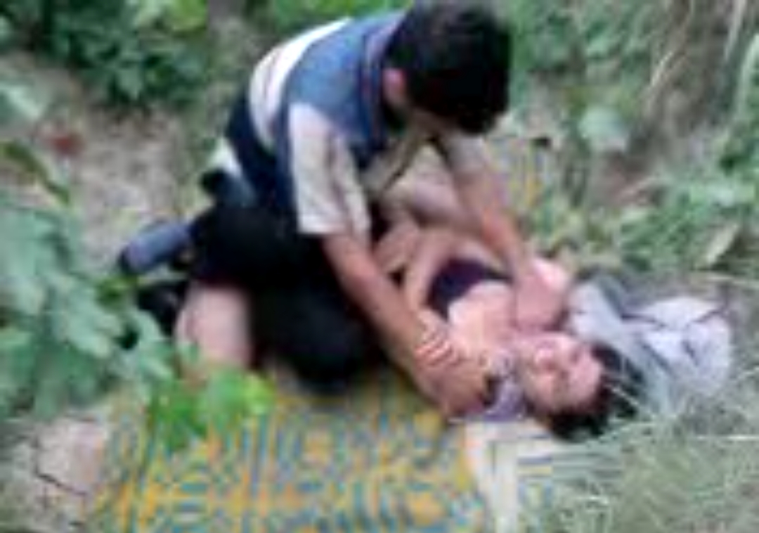 Crying Girl Begging And Gangbanged (DarkClip)