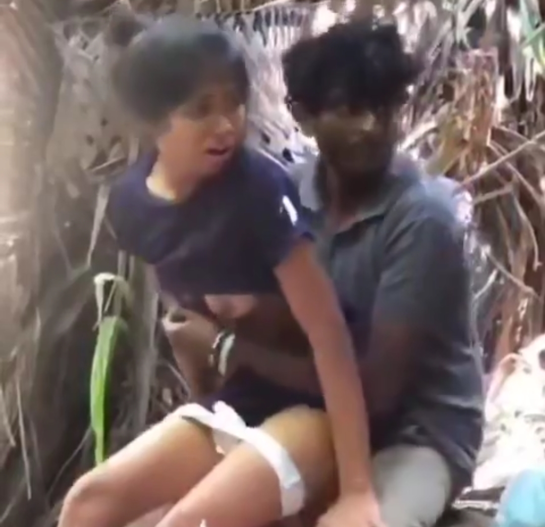 Painful Sex In Park (Hidden Camera)