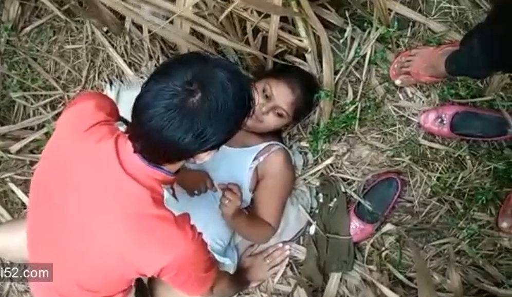 Boy And Girl Having Sex Infront Of Friends
