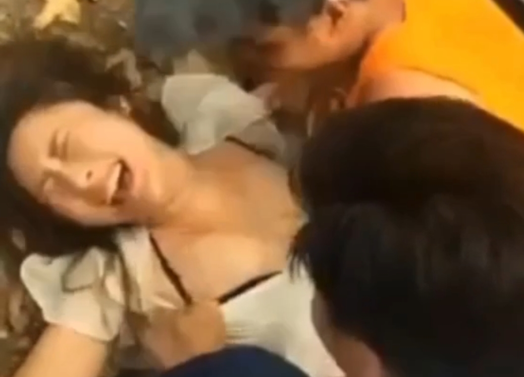 Real Forced Clip While Screaming Hardly