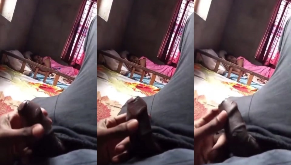 Brother Masturbate Infront Of His Sister – Hidden Cam